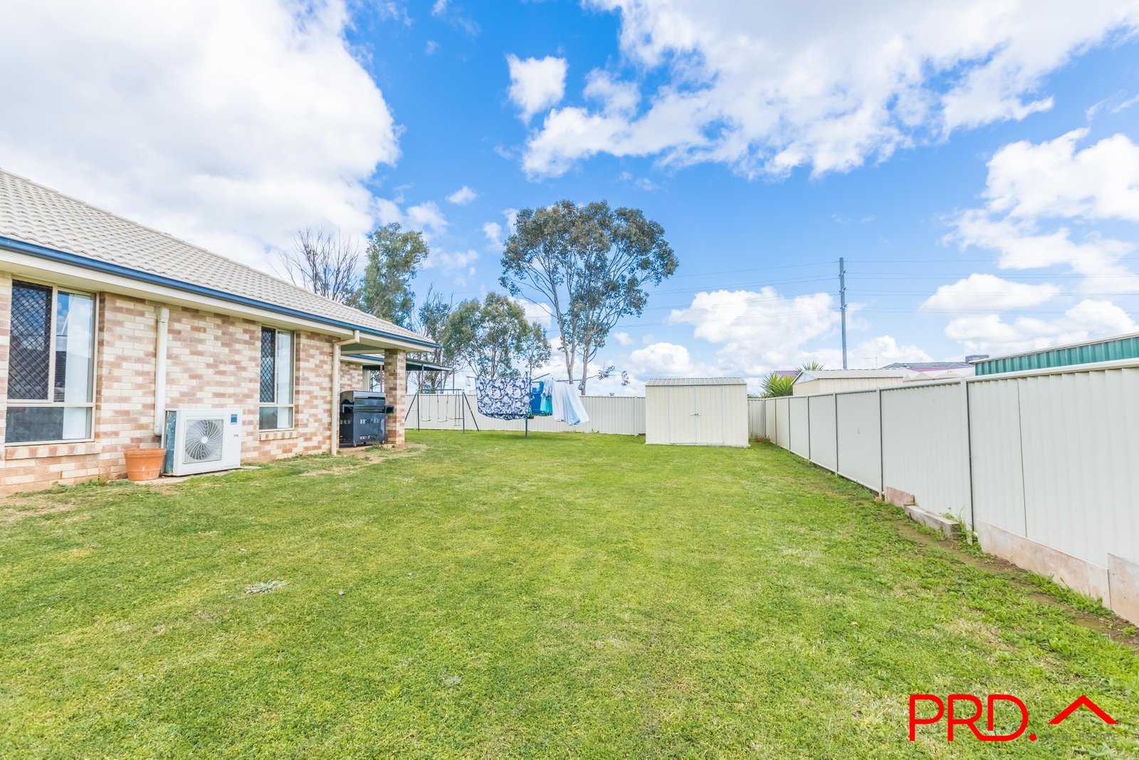14 Carnegie Place TAMWORTH 17