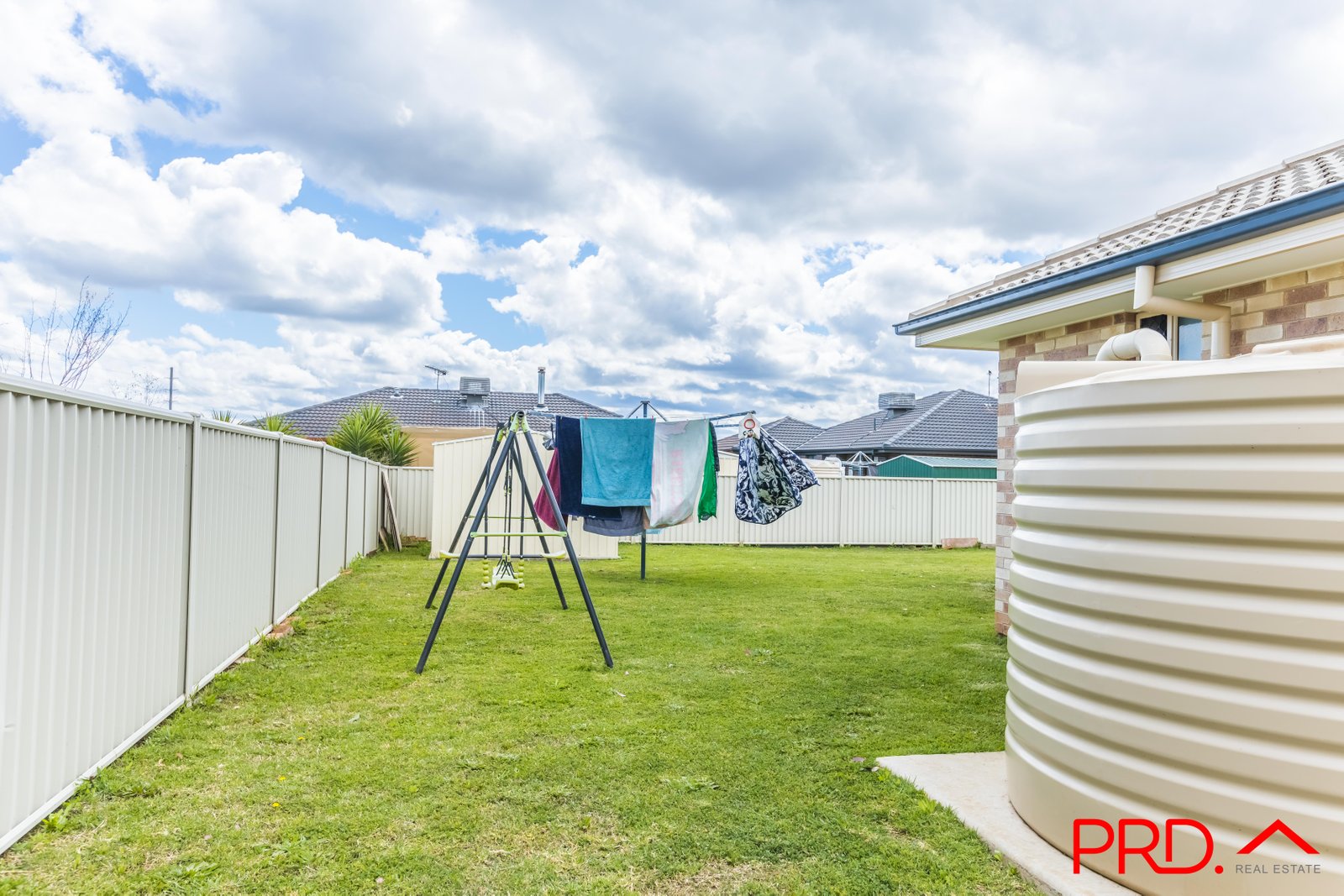 14 Carnegie Place TAMWORTH 18