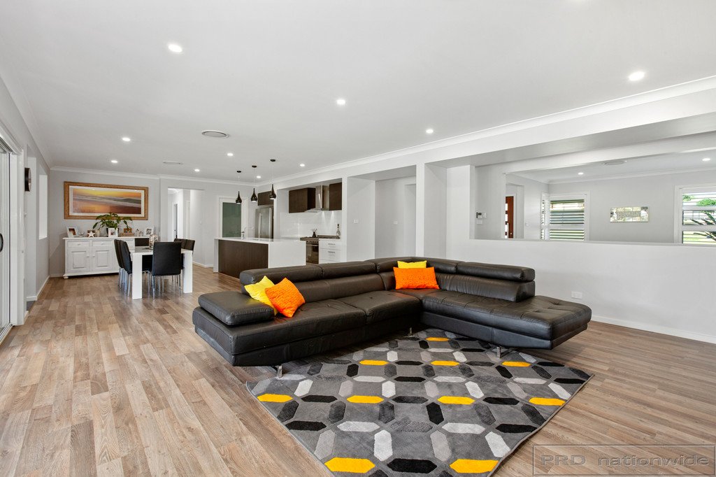 14 Carnival Close WINDELLA 7