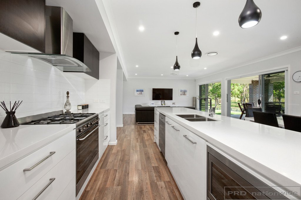 14 Carnival Close WINDELLA 10
