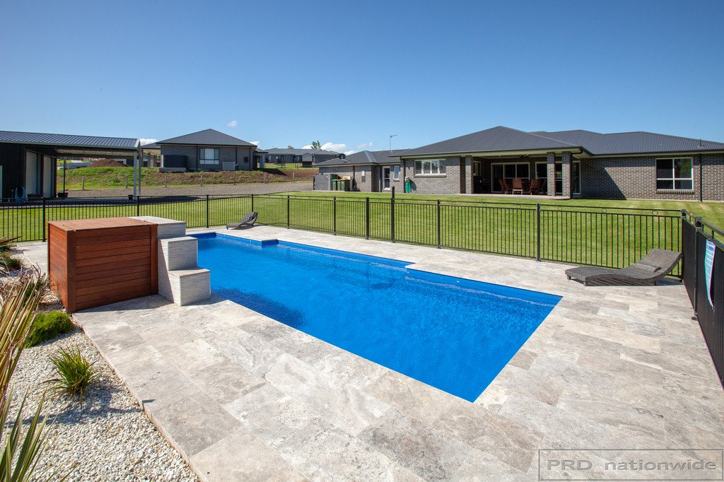 14 Carnival Close WINDELLA 18