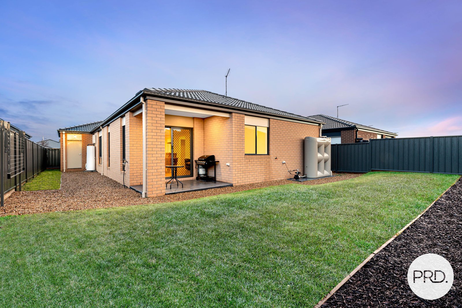 14 Cassowary Way WINTER VALLEY 10