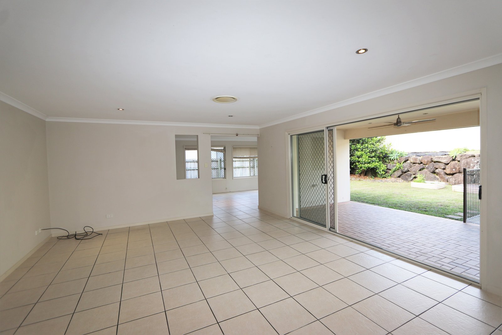 14 Casuarina Drive MOLENDINAR 8