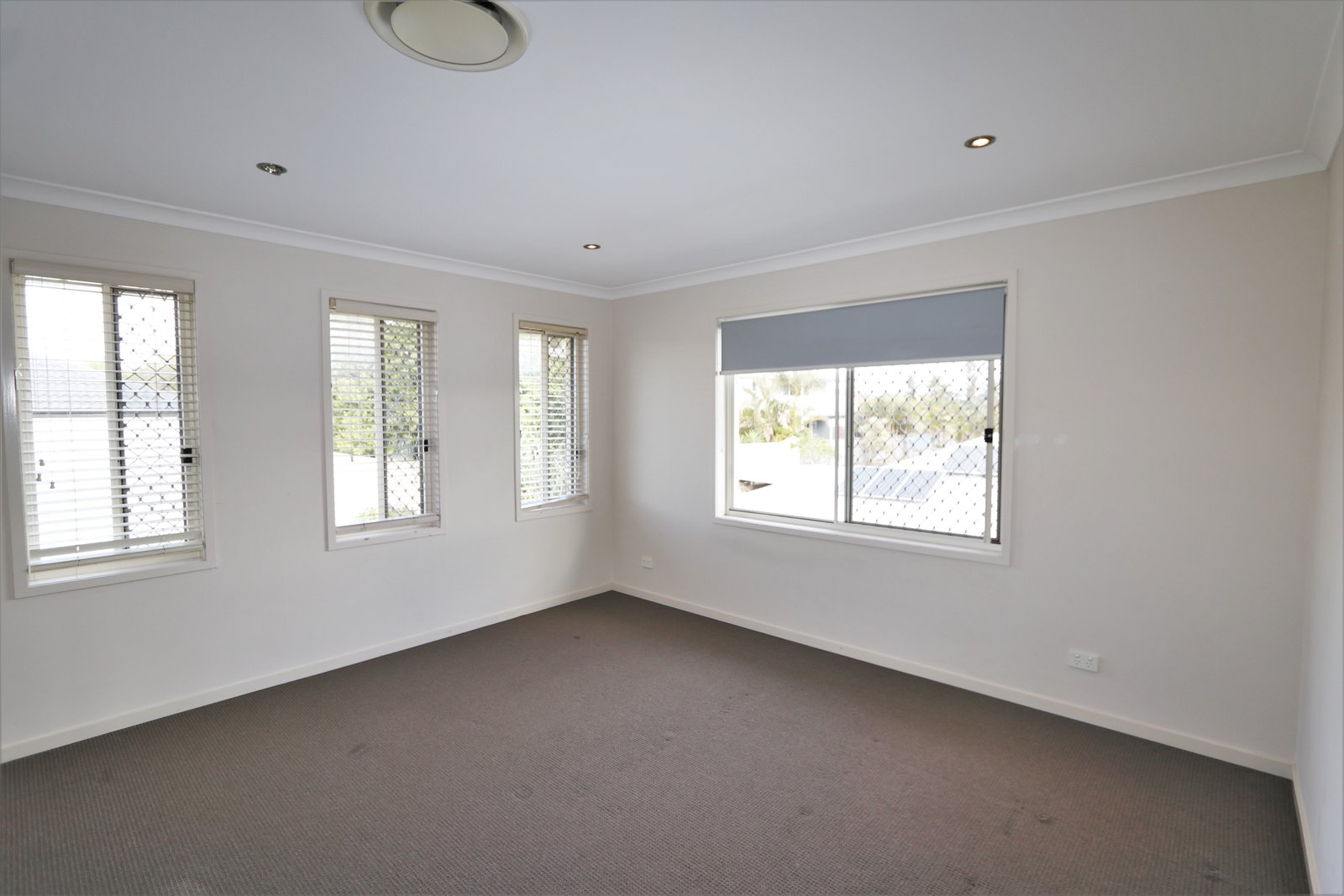 14 Casuarina Drive MOLENDINAR 11