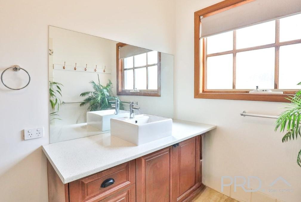 14 Chaffey Park Drive MERBEIN 9