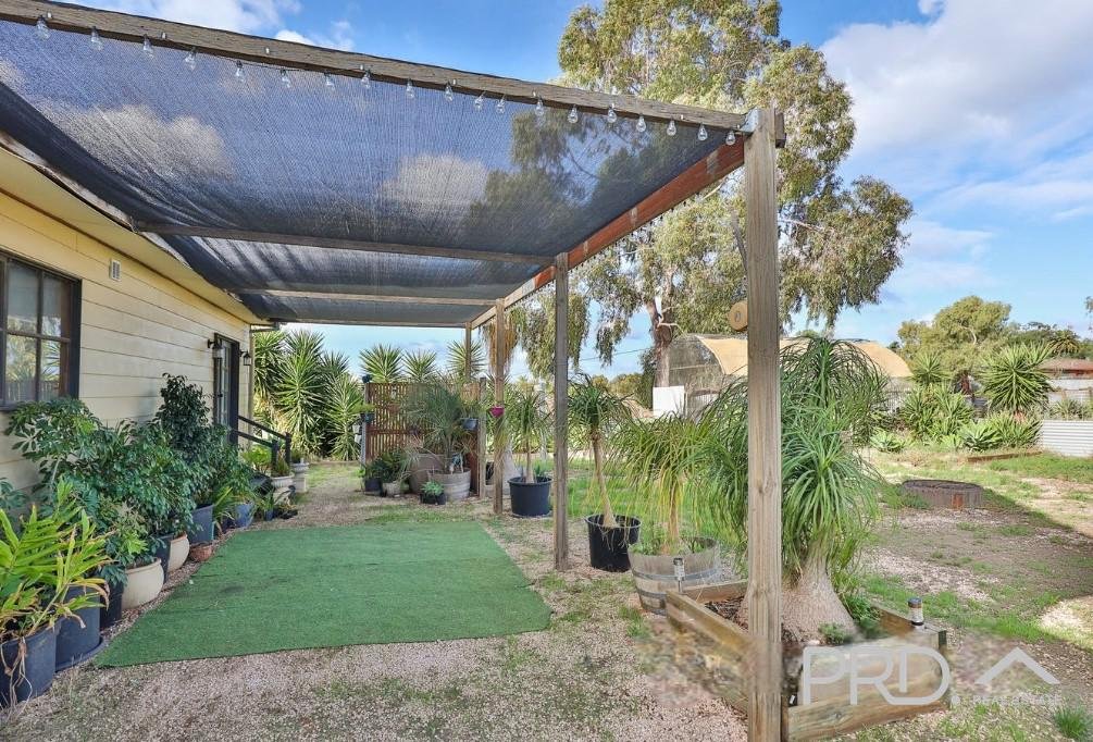 14 Chaffey Park Drive MERBEIN 13