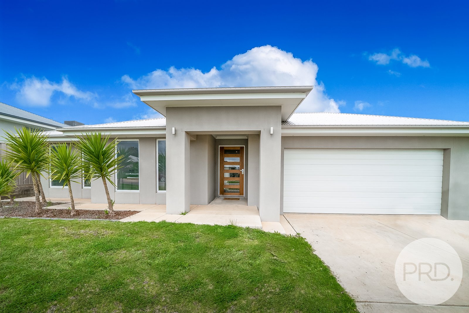 14 Charlton Street BOOROOMA 2