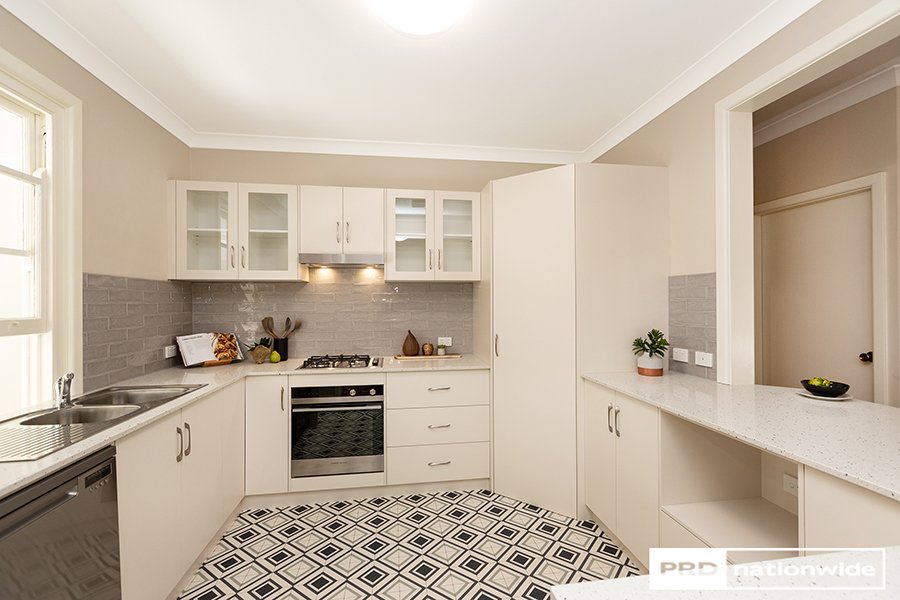 14 Chelmsford Street KOOTINGAL 7