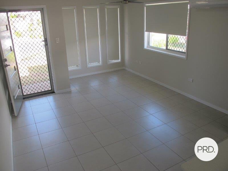 1/4 Cimba Street CLINTON 2