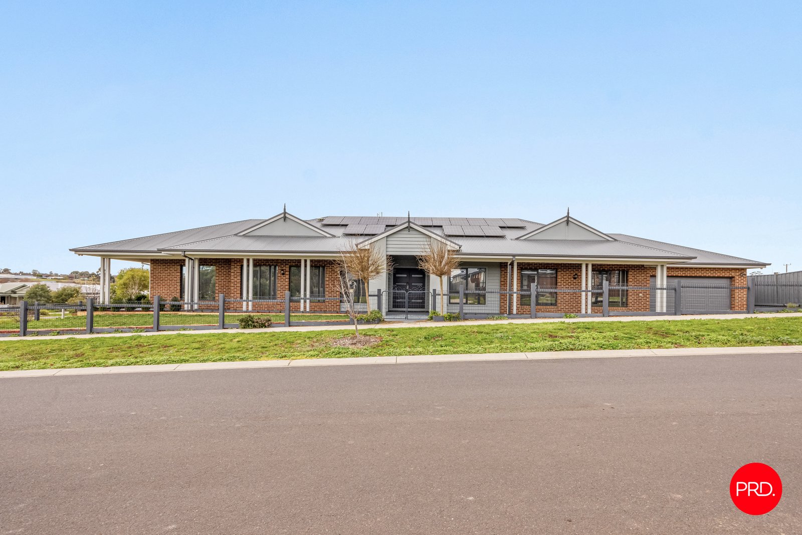 14 Collins Parade KYNETON 1