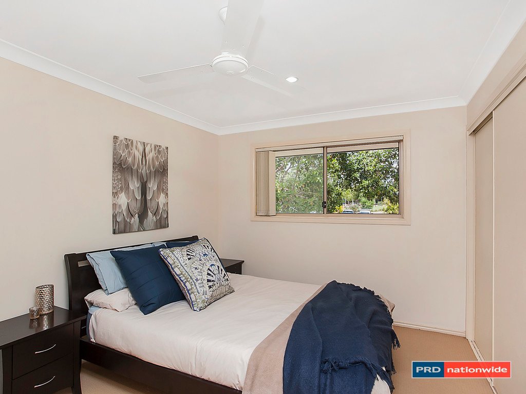 1/4 Comore Drive VARSITY LAKES 4