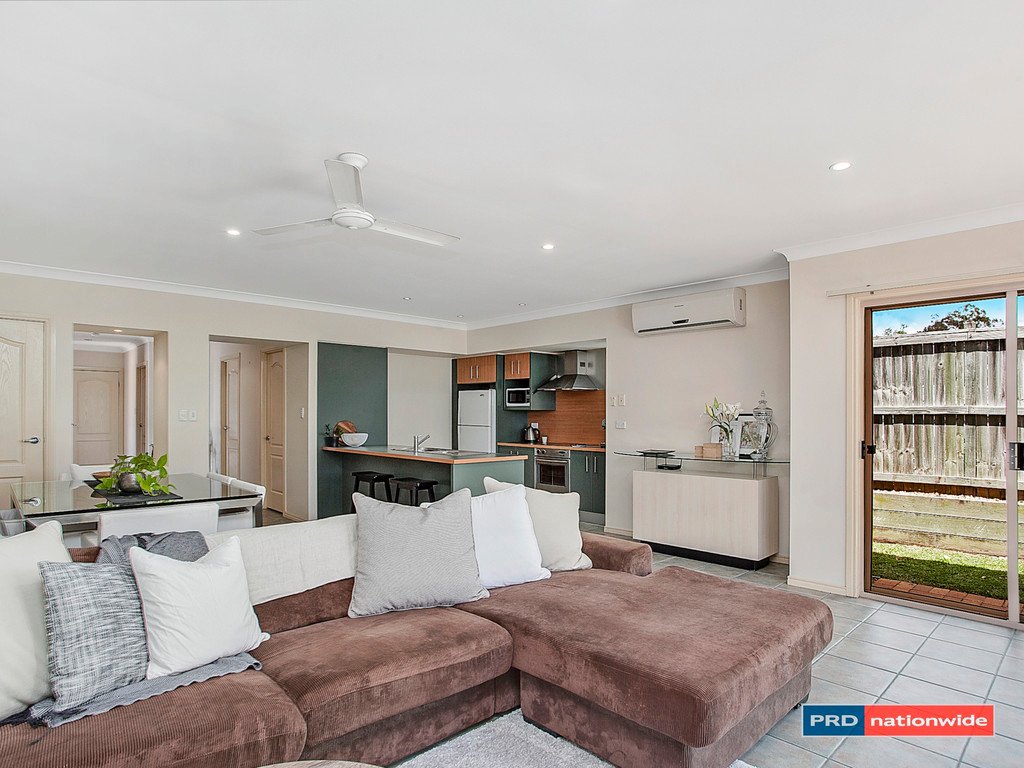 1/4 Comore Drive VARSITY LAKES 10