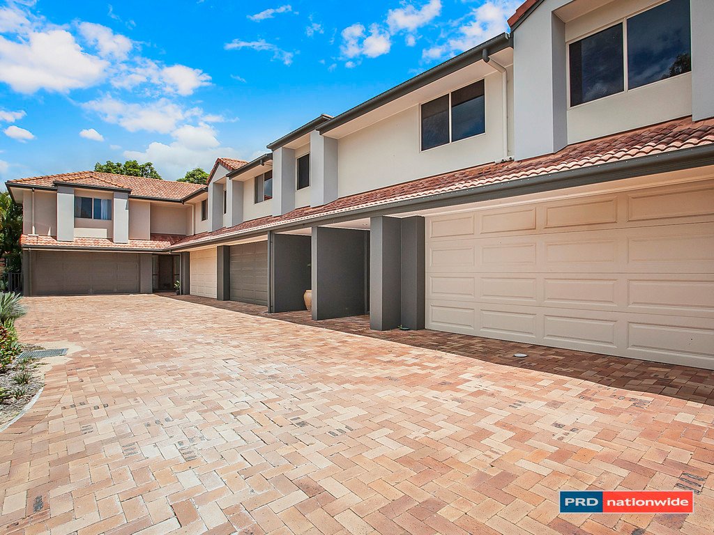 1/4 Comore Drive VARSITY LAKES 11