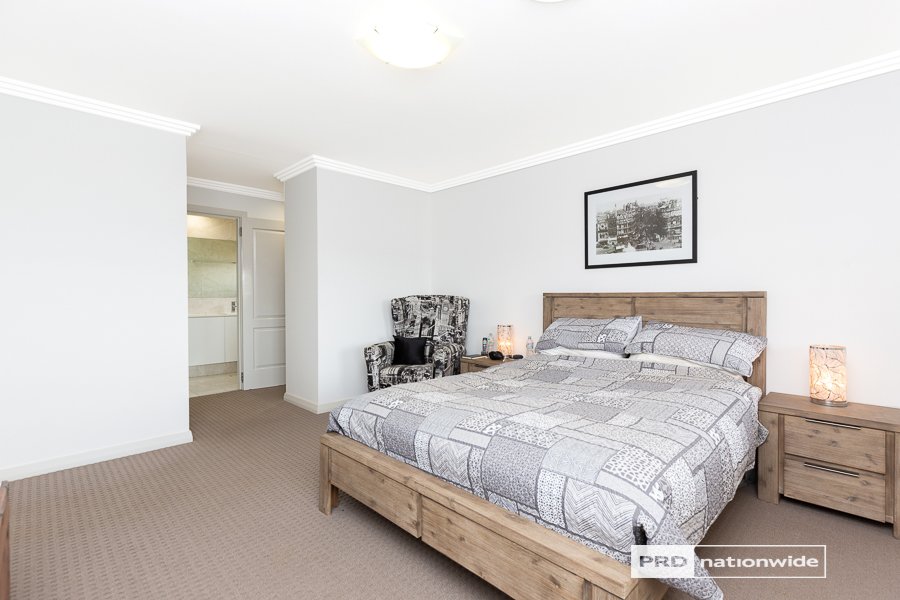 14 Conjola Drive TAMWORTH 4