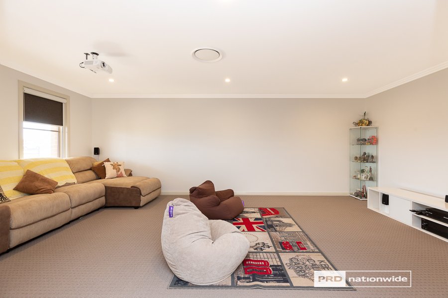 14 Conjola Drive TAMWORTH 6