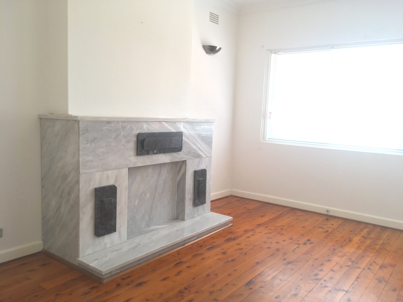 14 Cooloongatta Road BEVERLY HILLS 4