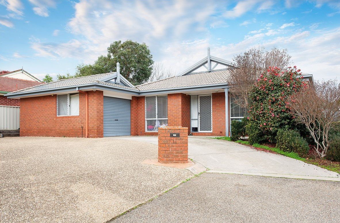 14 Cooper Close GLENROY 1