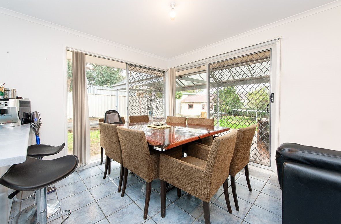14 Cooper Close GLENROY 3
