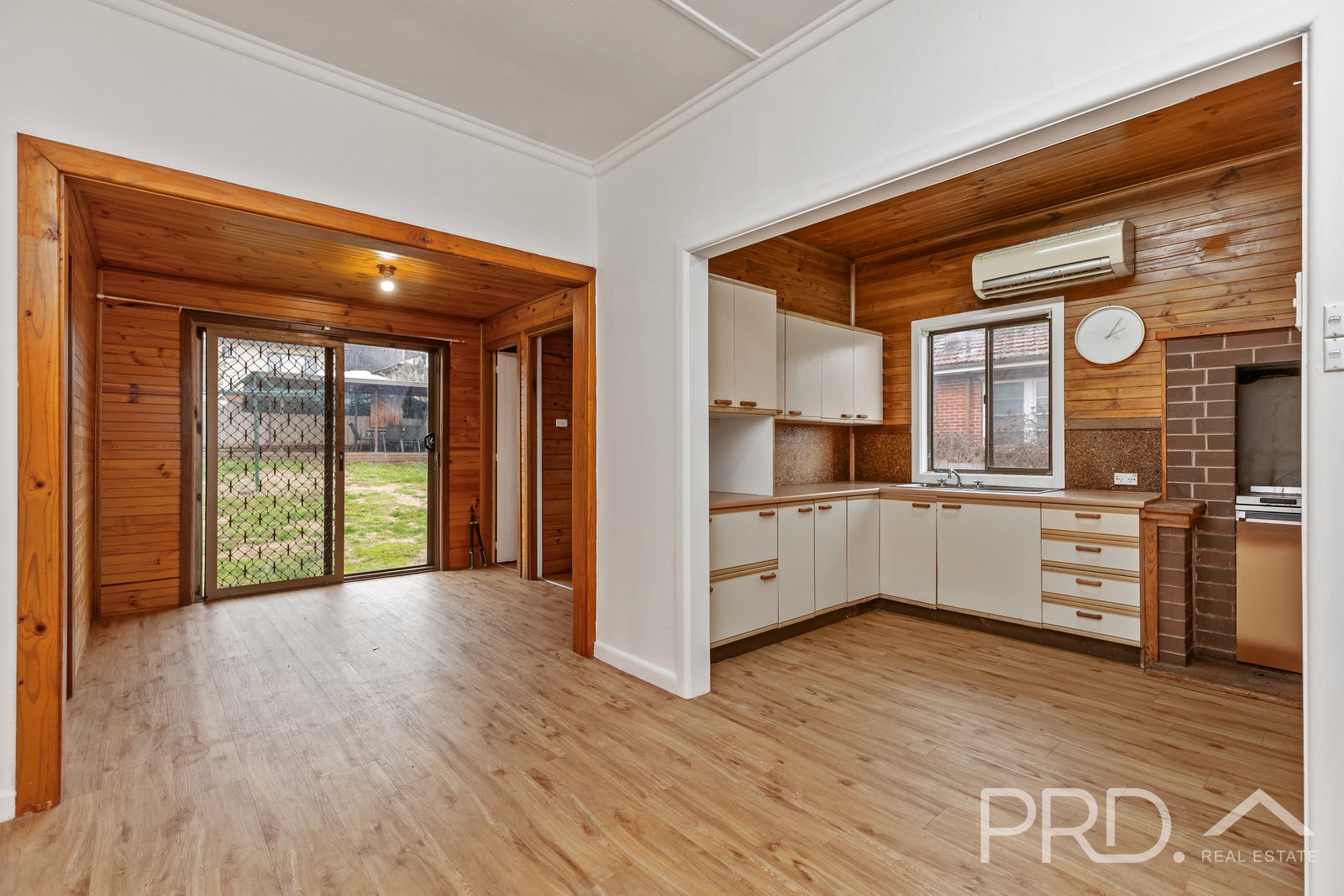 14 Coorabel Avenue BATLOW 1