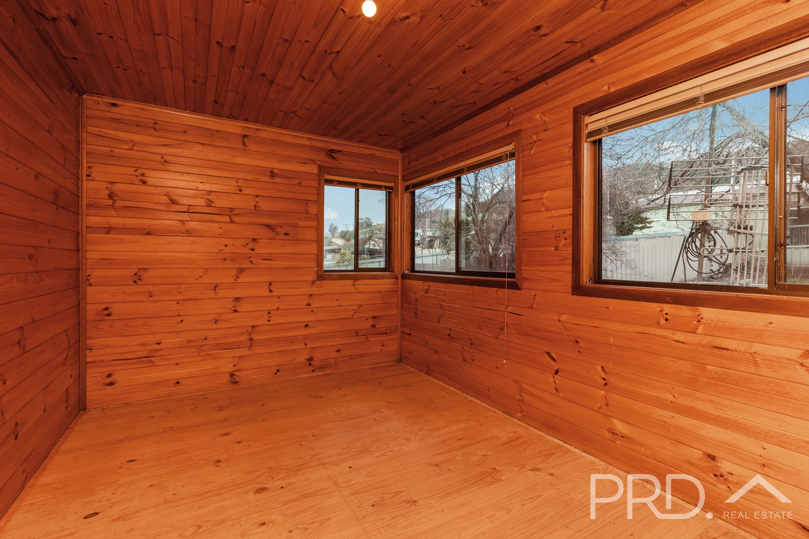 14 Coorabel Avenue BATLOW 9