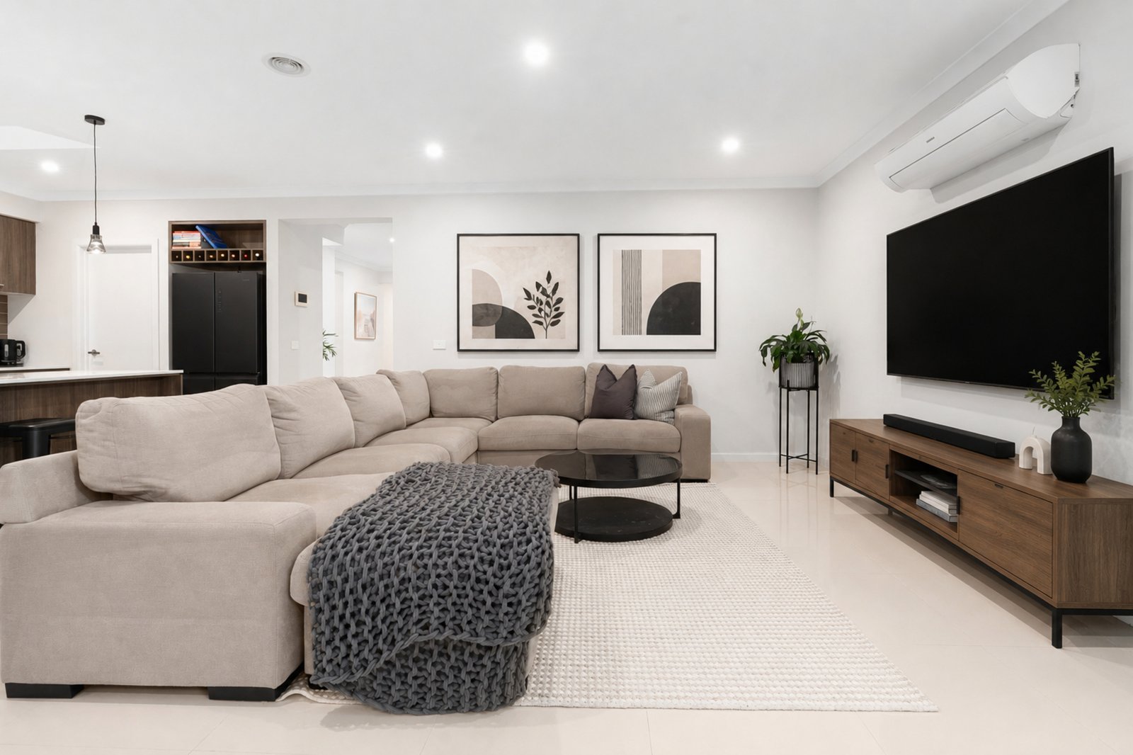 Gallery: 14 Cootamundra Drive