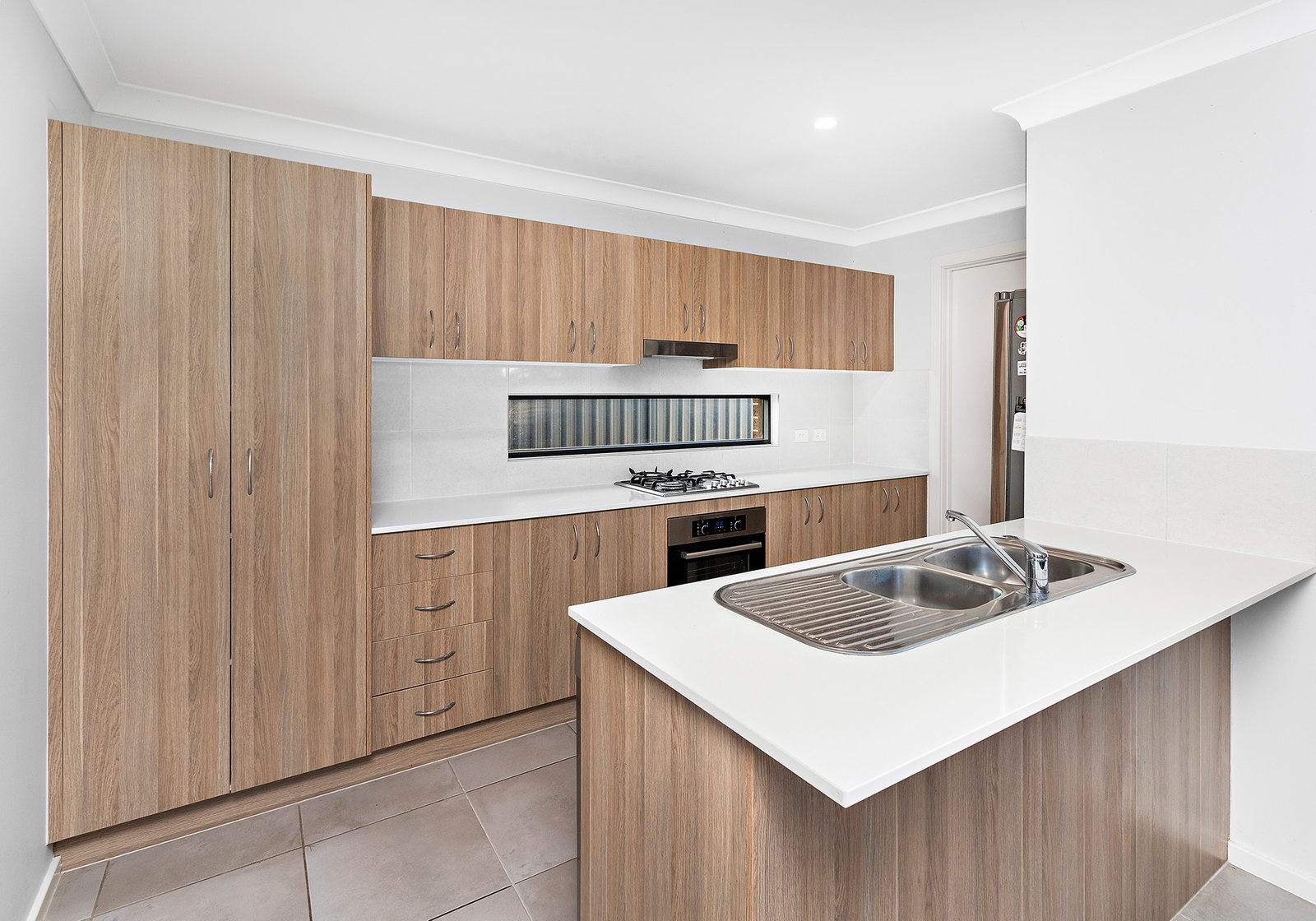 14 Cordeaux Parade TULLIMBAR 2