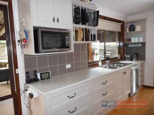 14 Corralyn Avenue BATLOW 2