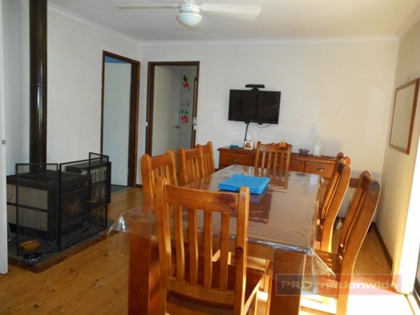 14 Corralyn Avenue BATLOW 3