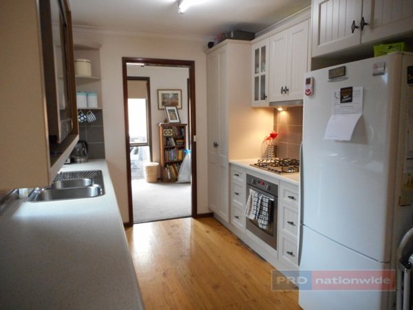 14 Corralyn Avenue BATLOW 13