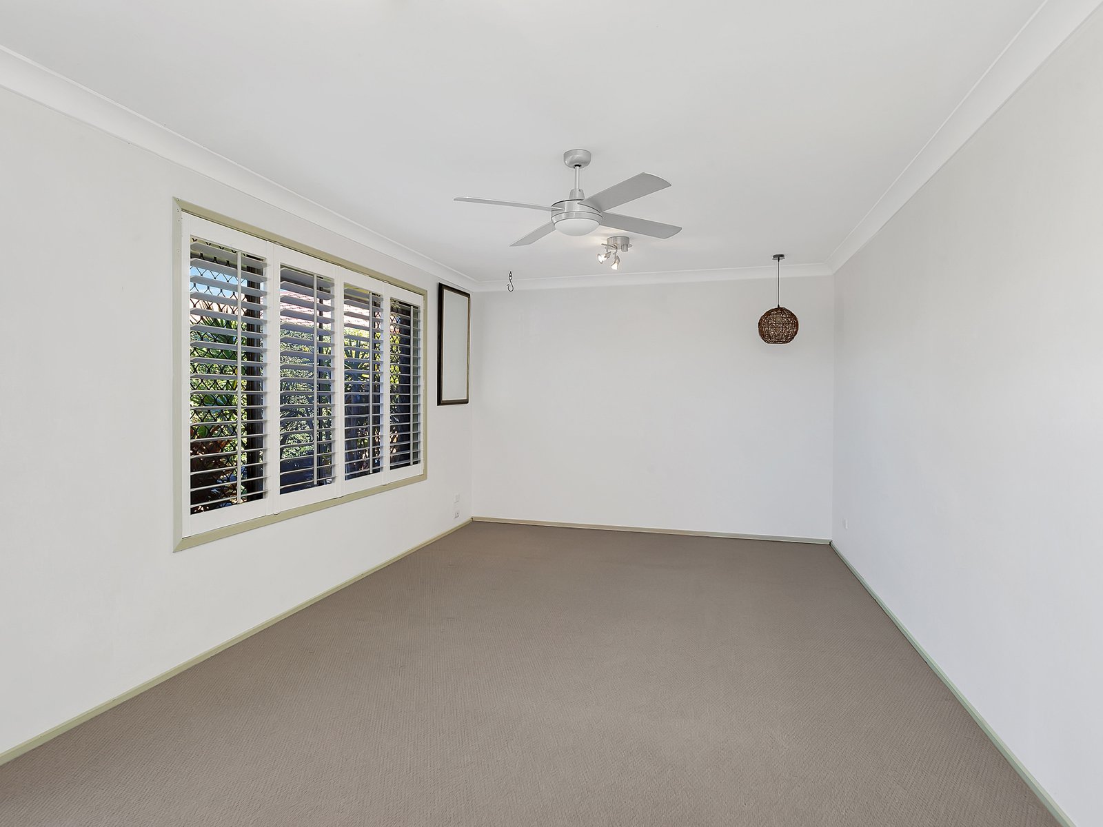 1/4 Cotinga Crescent BURLEIGH WATERS 7