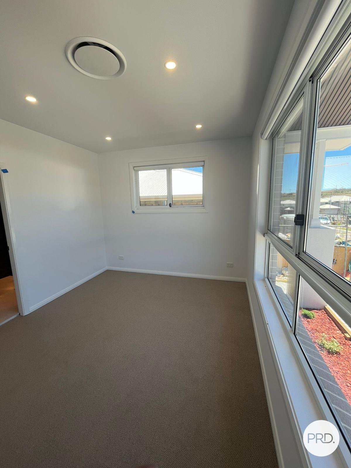 14 Crisp Street MENANGLE PARK 3