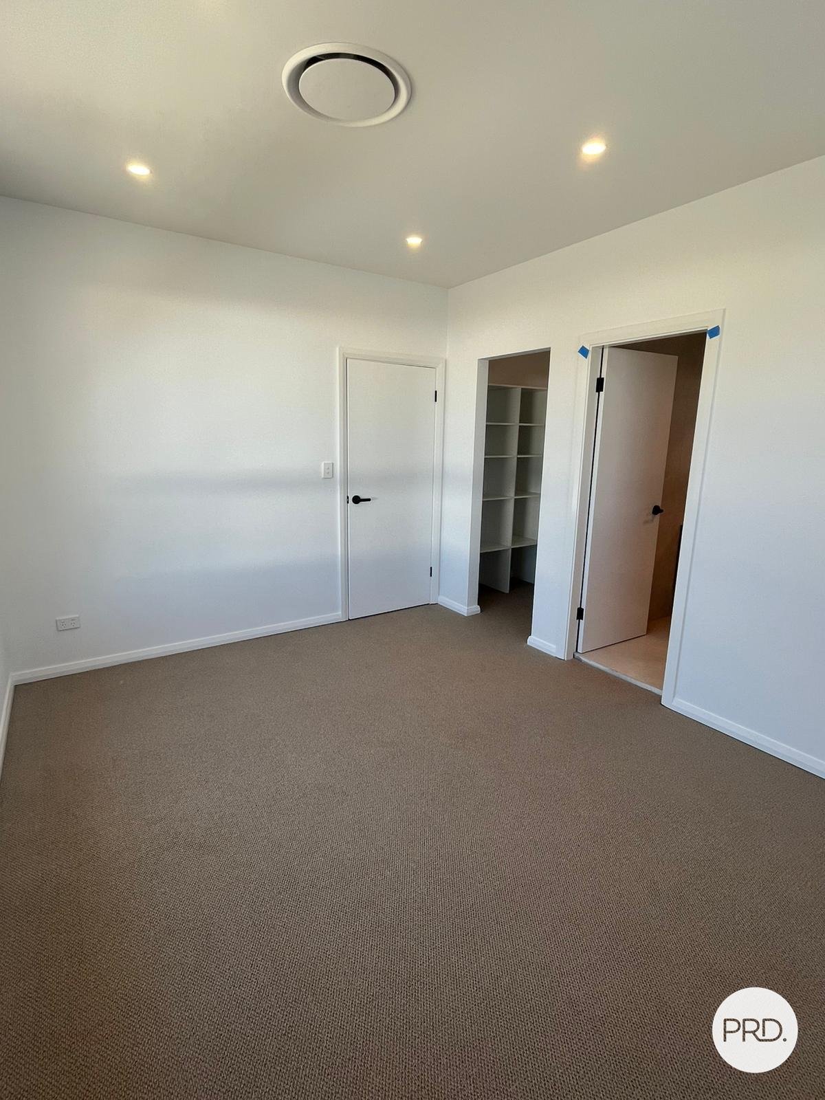 14 Crisp Street MENANGLE PARK 7