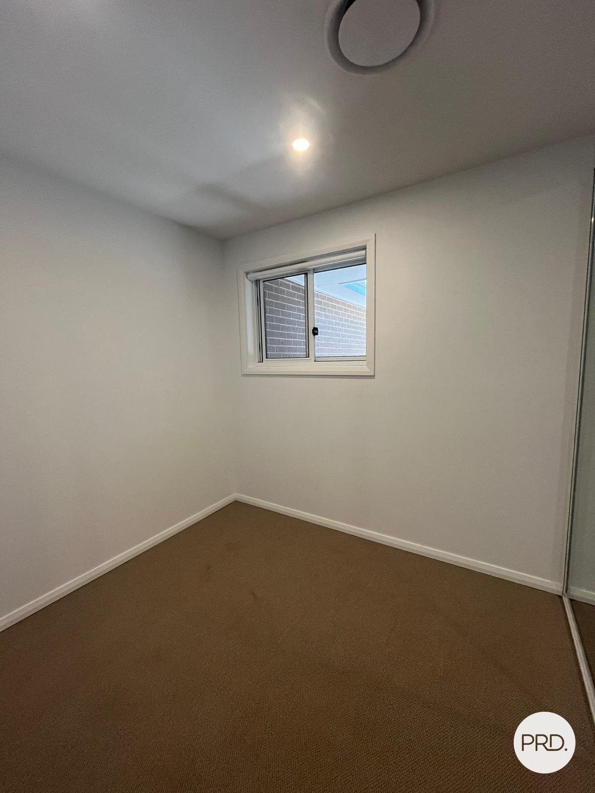 14 Crisp Street MENANGLE PARK 9