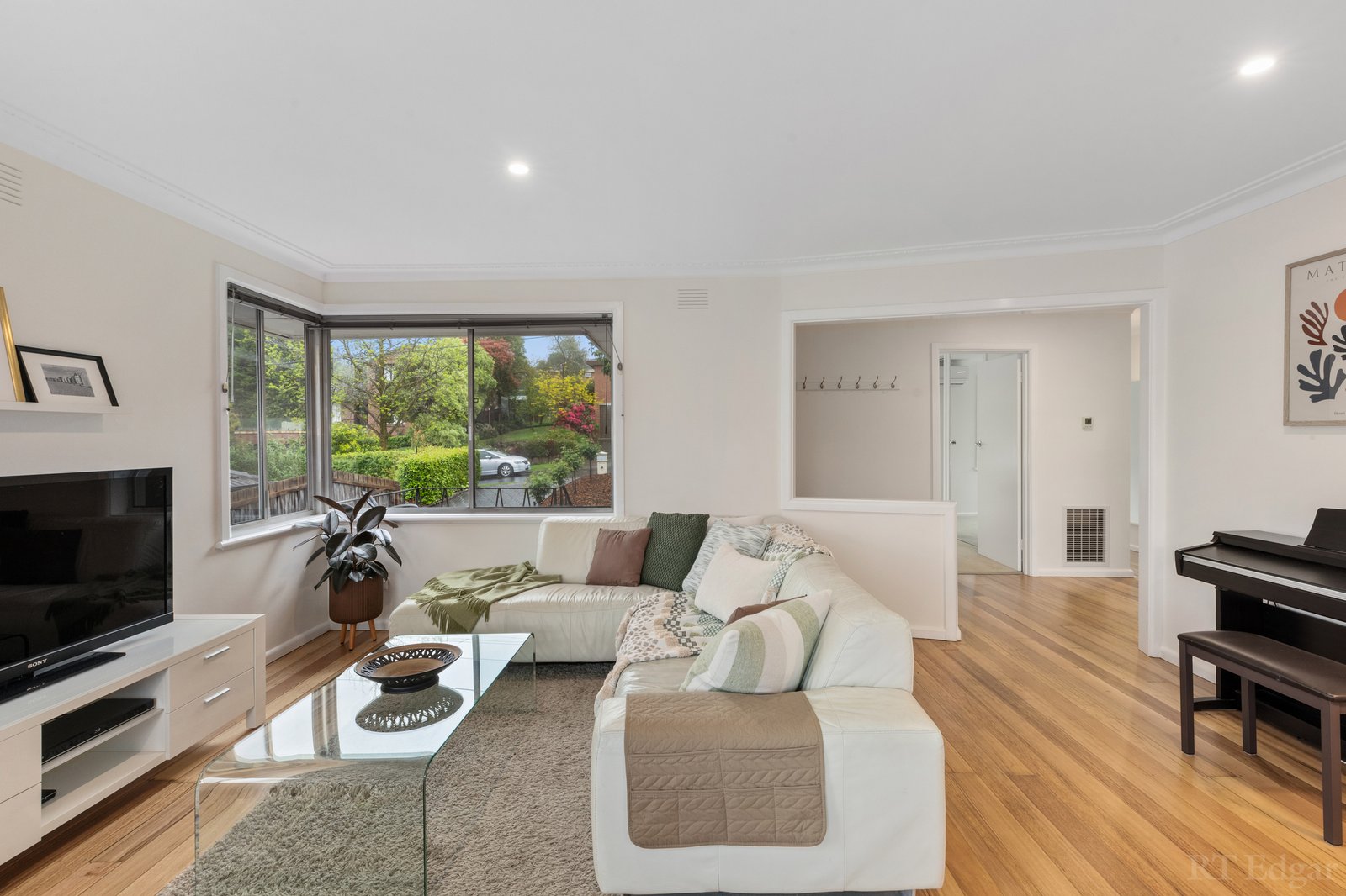 Real Estate and Property in 14 Currajong Street, Doncaster East, VIC