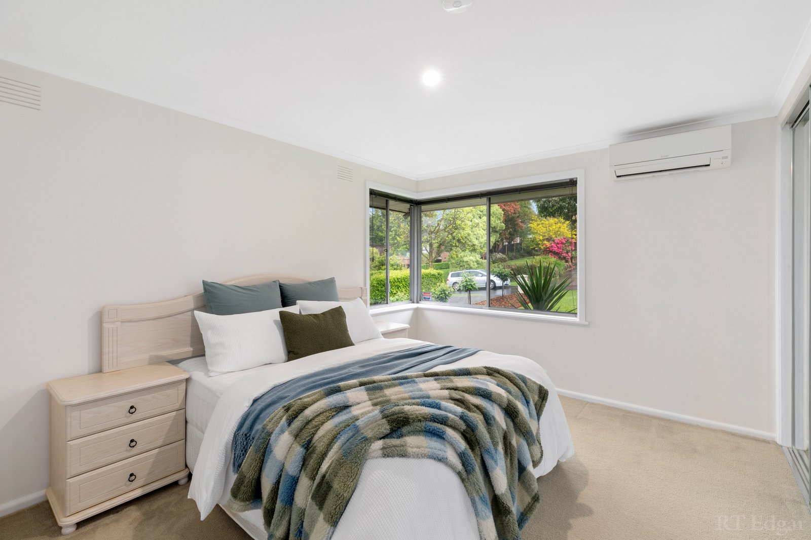 Real Estate and Property in 14 Currajong Street, Doncaster East, VIC