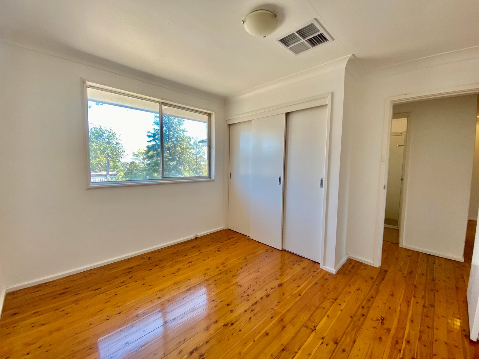 14 Cypress Street SOUTH TAMWORTH 2