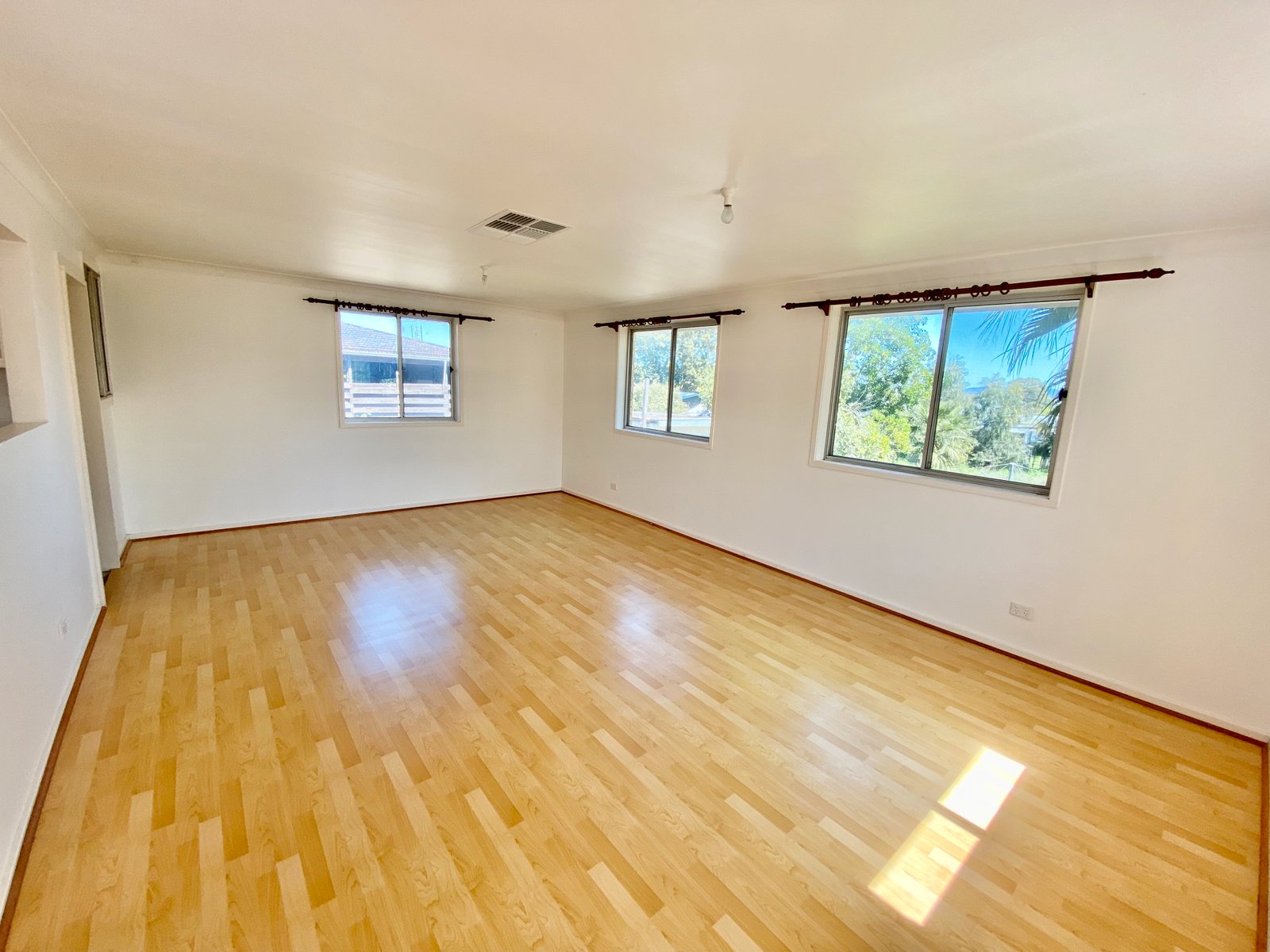 14 Cypress Street SOUTH TAMWORTH 5