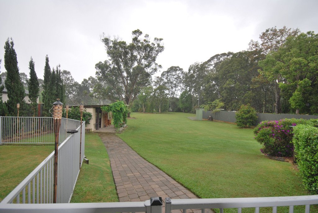 14 Daffodil Street TALLEBUDGERA 4