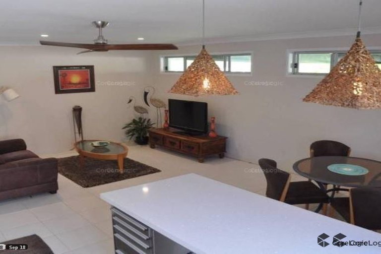 14 Daffodil Street TALLEBUDGERA 13