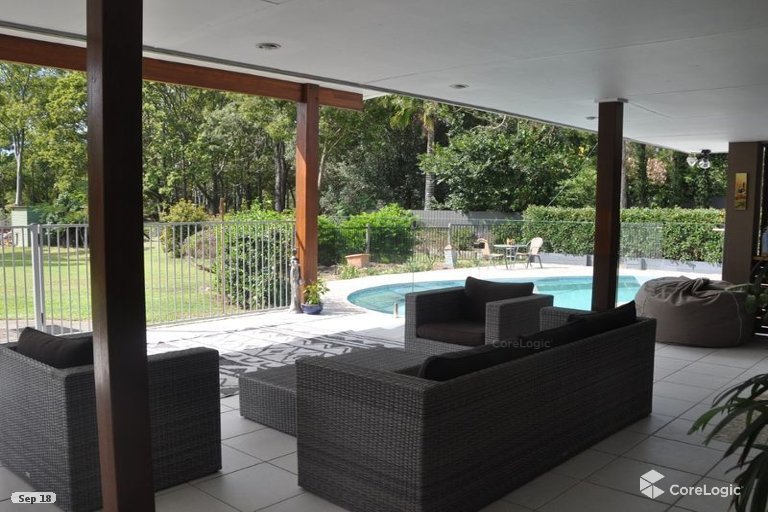 14 Daffodil Street TALLEBUDGERA 17