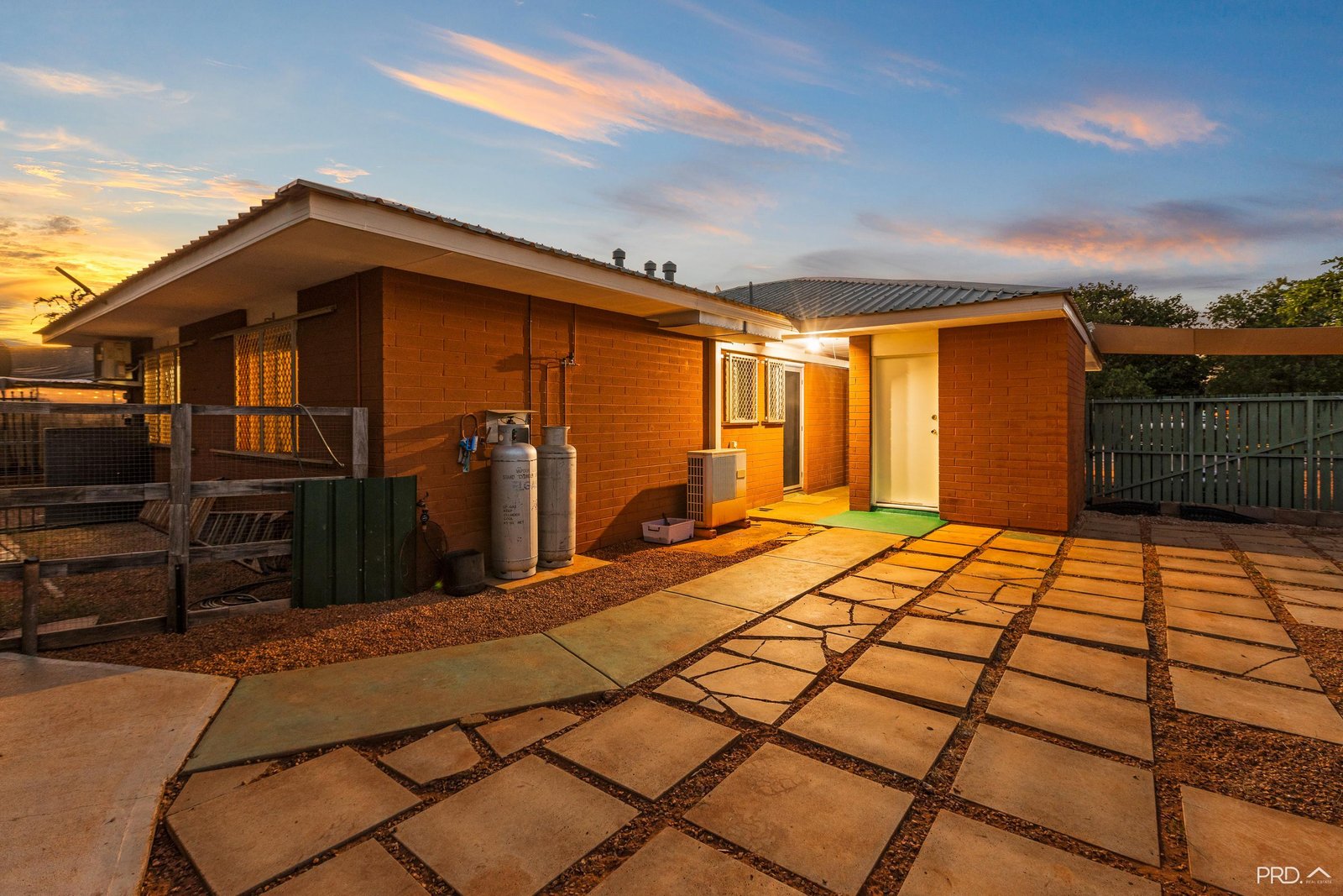 14 Dakas Street CABLE BEACH 22