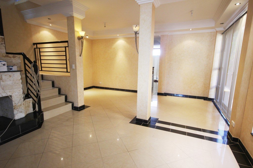 14 Dalley Street KOGARAH 2