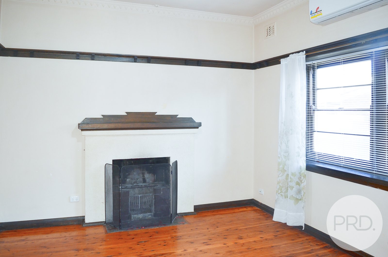 14 Darlow Street WAGGA WAGGA 3