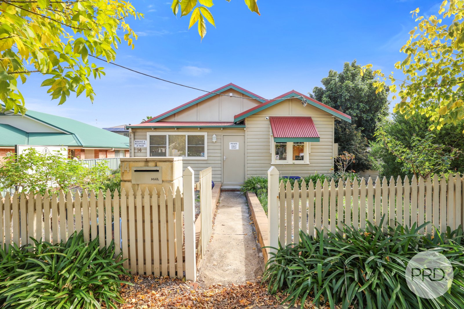 14 Dean Street TAMWORTH 2