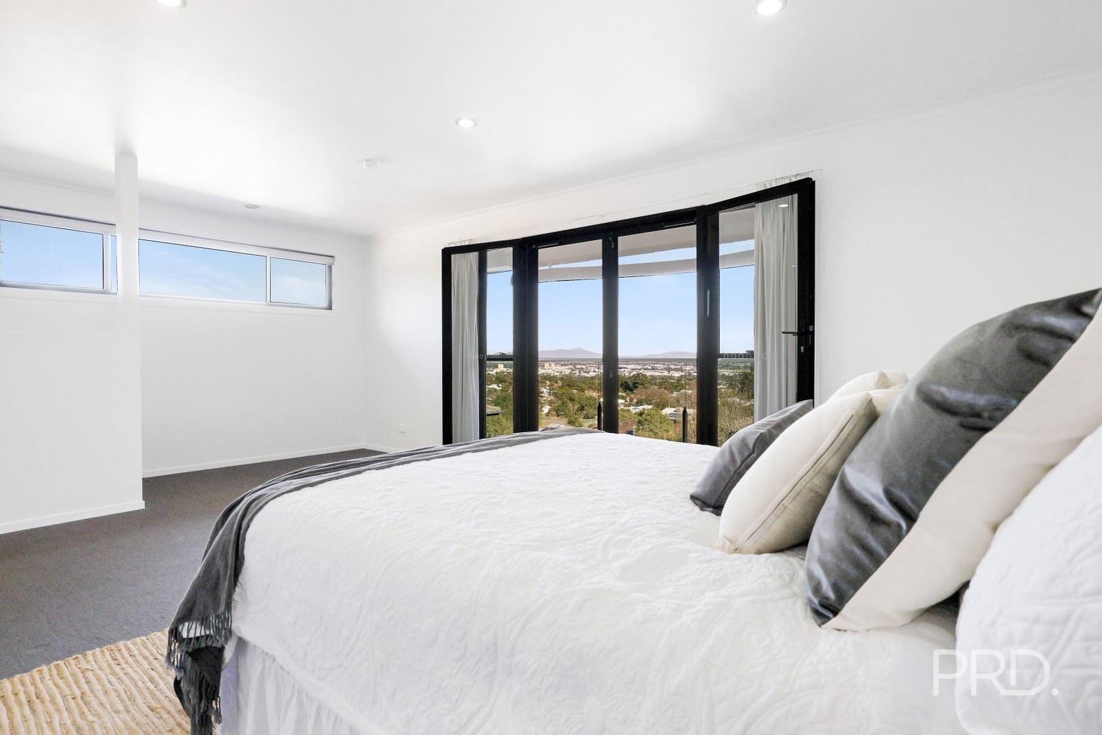 14 Dekalb Street TAMWORTH 15
