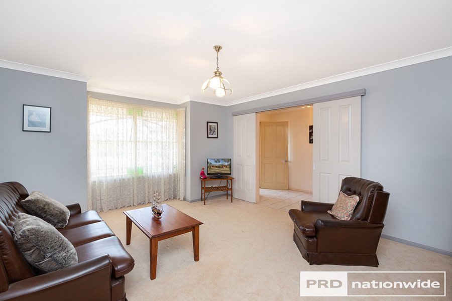14 Dibar Drive TAMWORTH 5