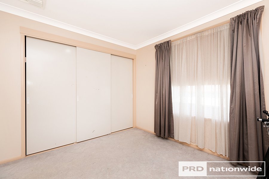 14 Dibar Drive TAMWORTH 15