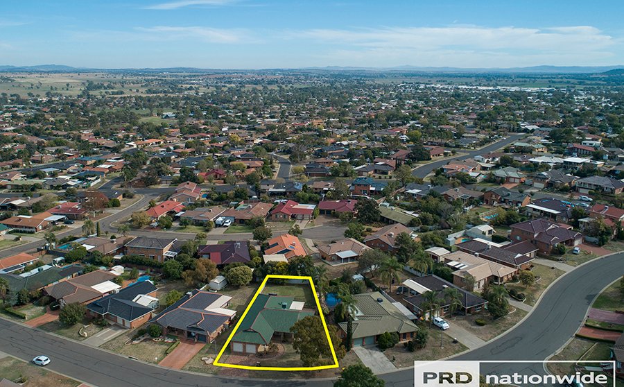 14 Dibar Drive TAMWORTH 22