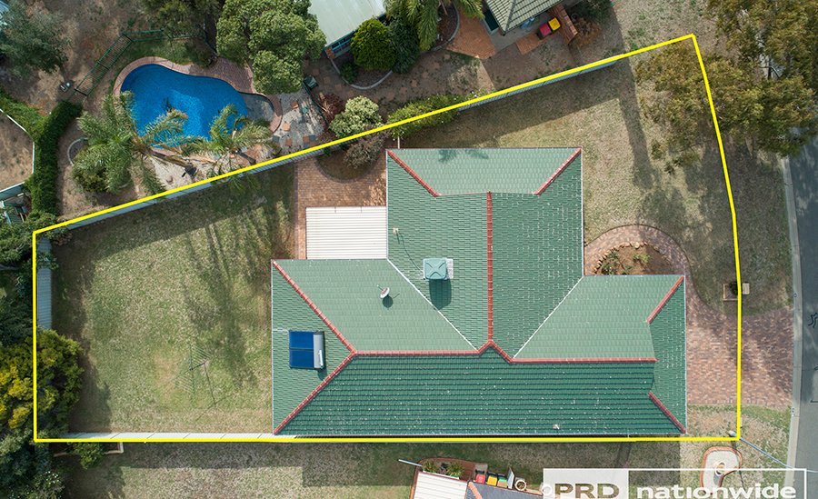 14 Dibar Drive TAMWORTH 23