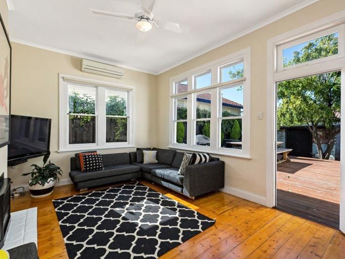 Gallery: 14 Dickens Street